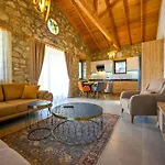 Beyza - 2 Bedrooms With Jacuzzi In Villa Fethiye