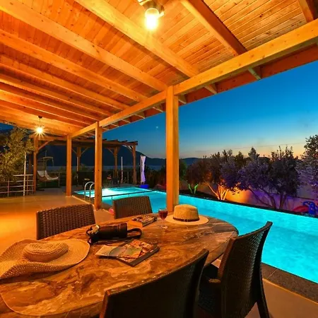 Βίλα Beyza - 2 Bedrooms With Jacuzzi In Φετιγιέ