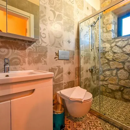 Βίλα Beyza - 2 Bedrooms With Jacuzzi In Φετιγιέ